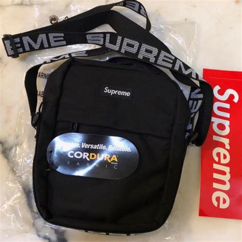 supreme shoulder bag 18ss real vs fake|real supreme box logo.